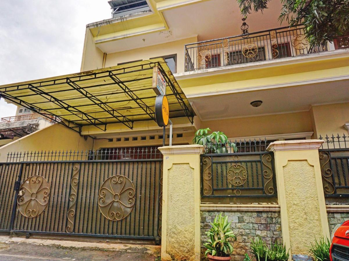 Spot On 90295 Simprug Residence Jakarta Bagian luar foto