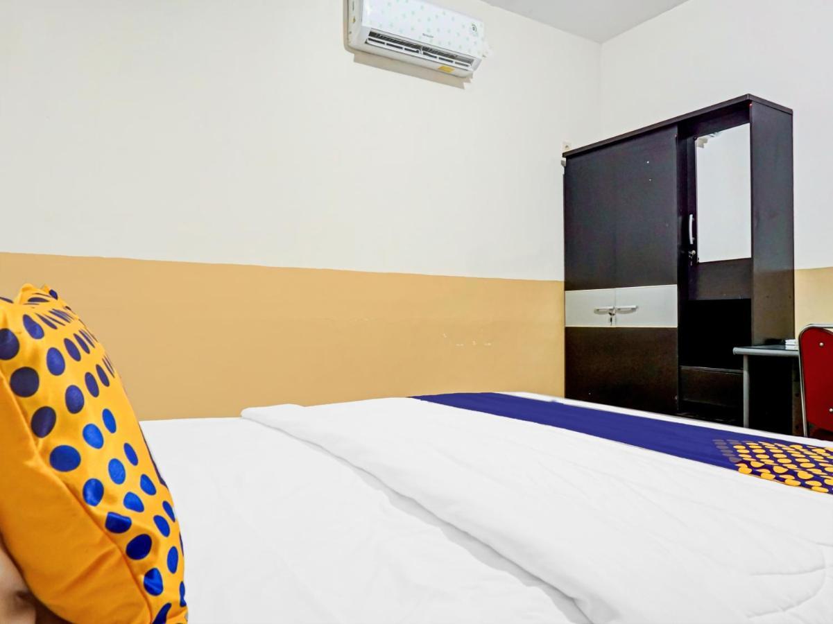 Spot On 90295 Simprug Residence Jakarta Bagian luar foto