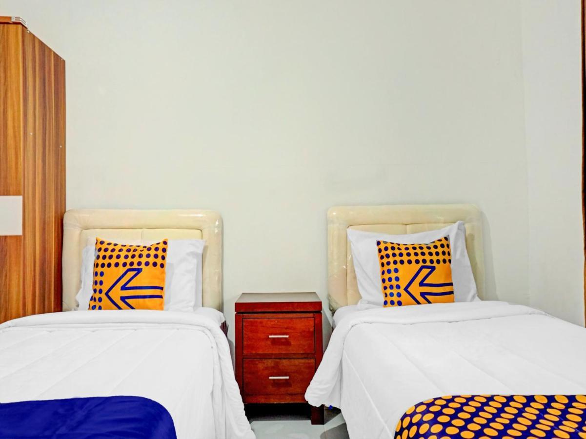 Spot On 90295 Simprug Residence Jakarta Bagian luar foto