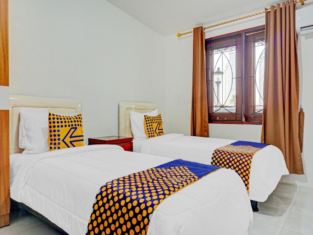 Spot On 90295 Simprug Residence Jakarta Bagian luar foto