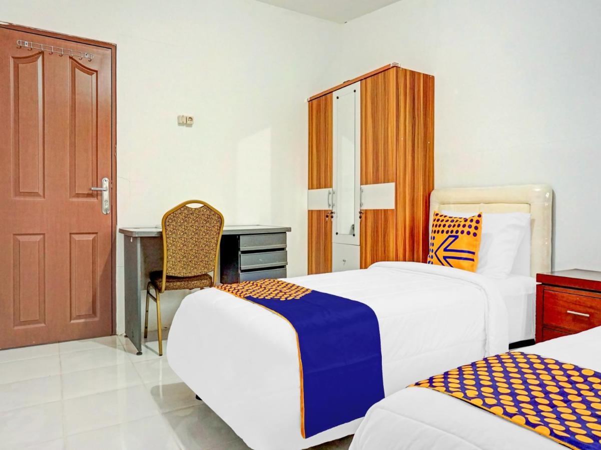 Spot On 90295 Simprug Residence Jakarta Bagian luar foto
