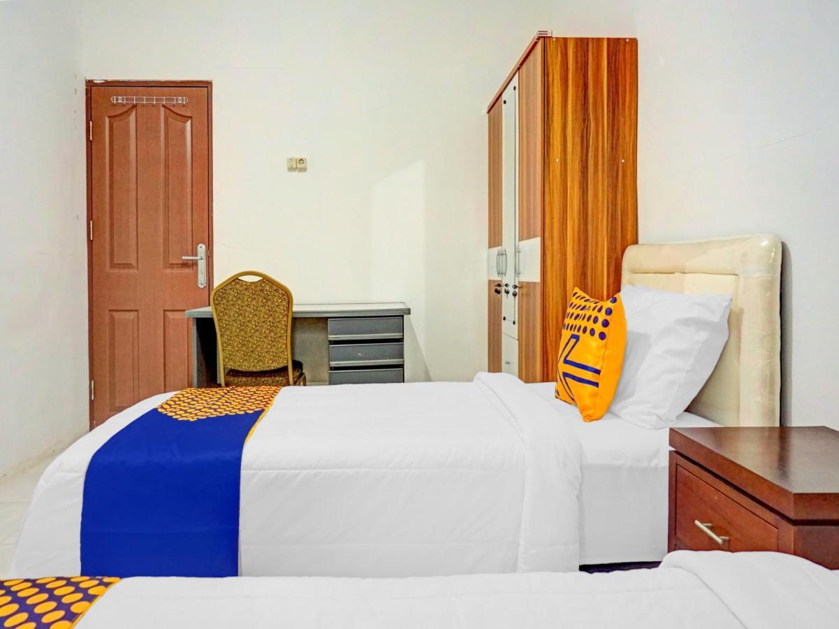 Spot On 90295 Simprug Residence Jakarta Bagian luar foto