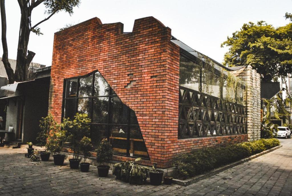 Spot On 90295 Simprug Residence Jakarta Bagian luar foto